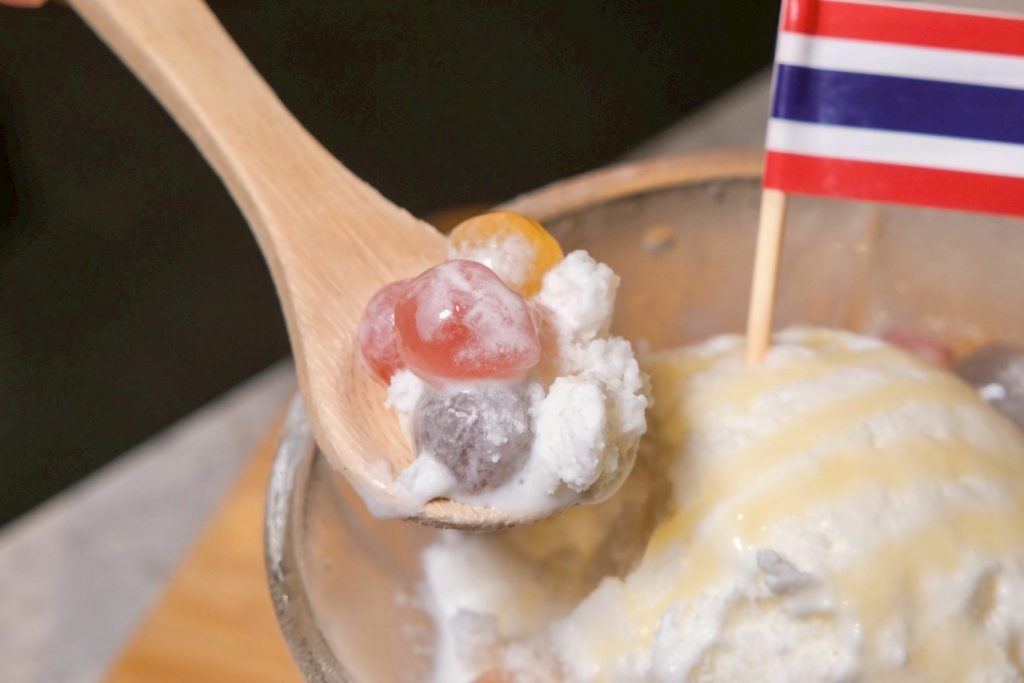 中山站美食新開店！最強南洋湯品專賣 南洋湯研所Coco MaMa，泰奶霜淇淋吃到飽。