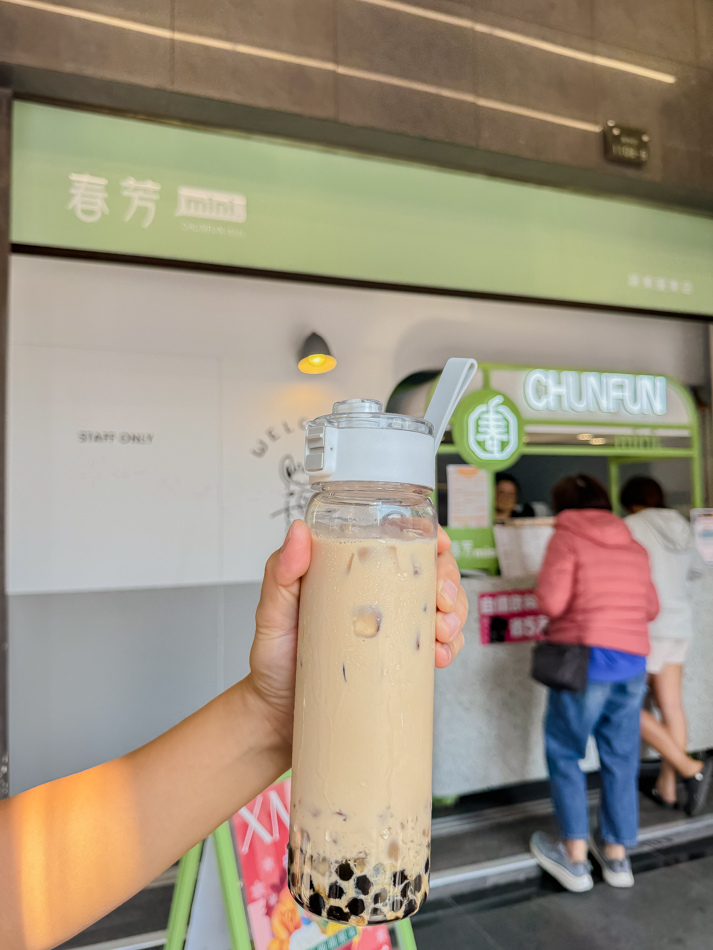 屏東潮飲新地標!春芳號花杯之王,威士忌奶茶、迪荔樂芭引爆打卡熱潮!