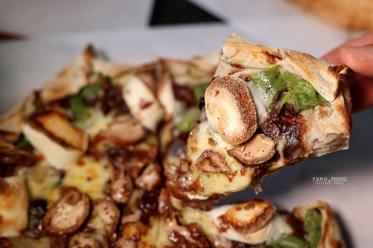 手作PIZZA推薦！Hi Pizza嗨披薩獨特驚奇魔蛋，肉鬆皮蛋創新組合，味蕾驚喜不斷！