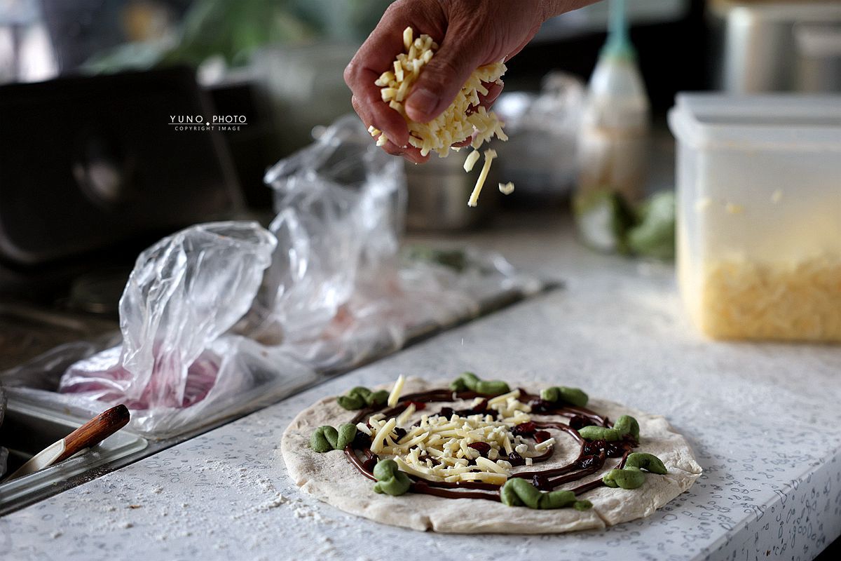 手作PIZZA推薦！Hi Pizza嗨披薩獨特驚奇魔蛋，肉鬆皮蛋創新組合，味蕾驚喜不斷！