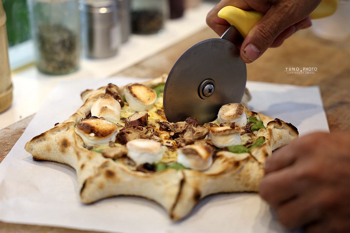 手作PIZZA推薦！Hi Pizza嗨披薩獨特驚奇魔蛋，肉鬆皮蛋創新組合，味蕾驚喜不斷！