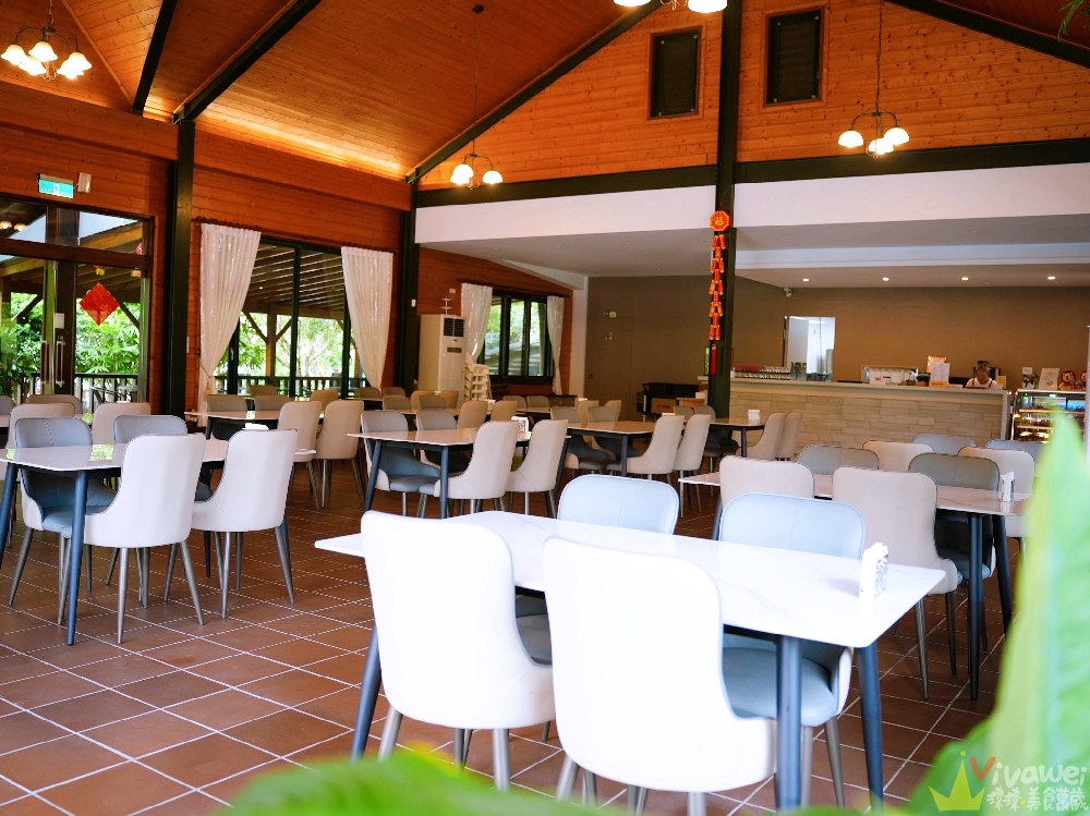 【光之彩庭園餐廳】新開幕!附設免費停車位!用餐環境舒適~有義大利麵,火鍋,披薩,下午茶!