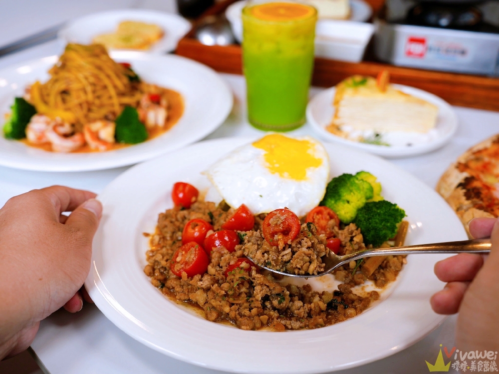 【光之彩庭園餐廳】新開幕!附設免費停車位!用餐環境舒適~有義大利麵,火鍋,披薩,下午茶!