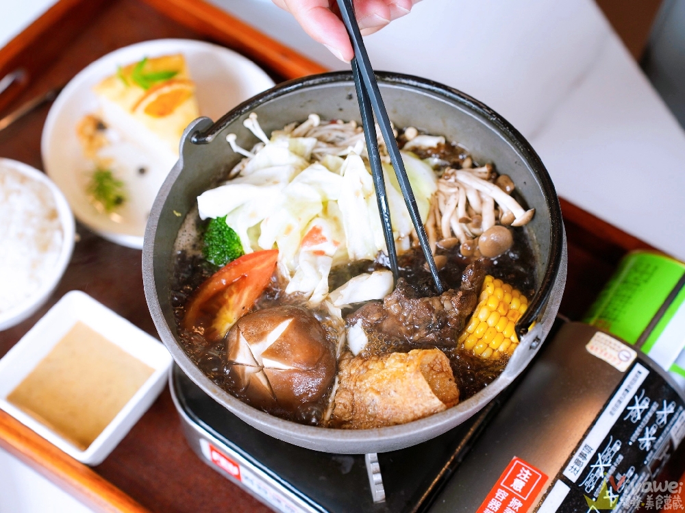 【光之彩庭園餐廳】新開幕!附設免費停車位!用餐環境舒適~有義大利麵,火鍋,披薩,下午茶!