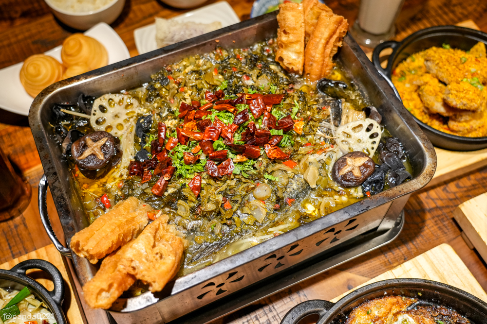 桃園|蜀川香 酸菜魚-桃園遠百店.正宗四川酸菜魚必吃推薦!酸香麻辣太上癮~