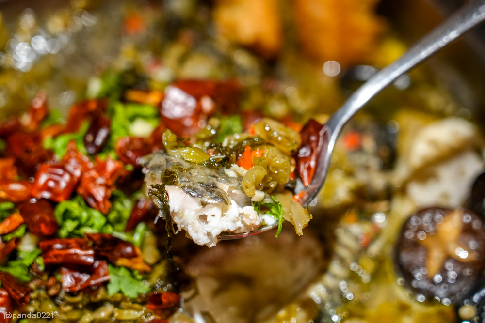 桃園|蜀川香 酸菜魚-桃園遠百店.正宗四川酸菜魚必吃推薦!酸香麻辣太上癮~