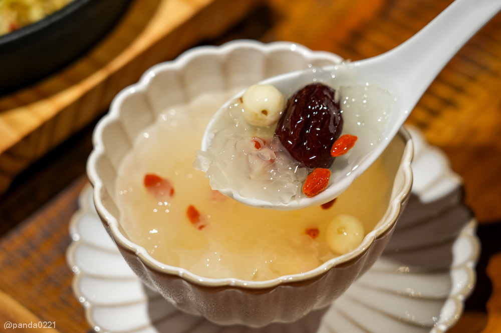 桃園|蜀川香 酸菜魚-桃園遠百店.正宗四川酸菜魚必吃推薦!酸香麻辣太上癮~