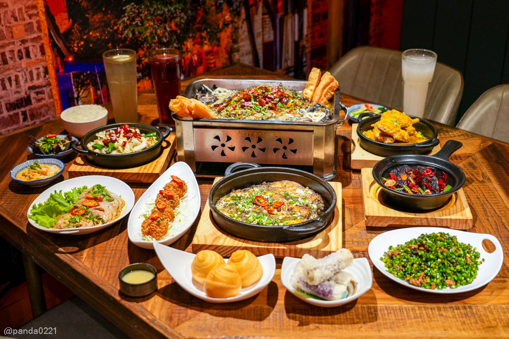 桃園|蜀川香 酸菜魚-桃園遠百店.正宗四川酸菜魚必吃推薦!酸香麻辣太上癮~