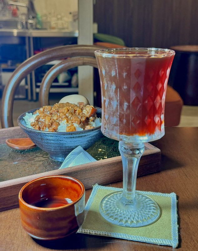 江子翠咖啡廳推薦!起飛降落cheesewithjam甜點配滷肉飯,巴斯克乳酪必吃。