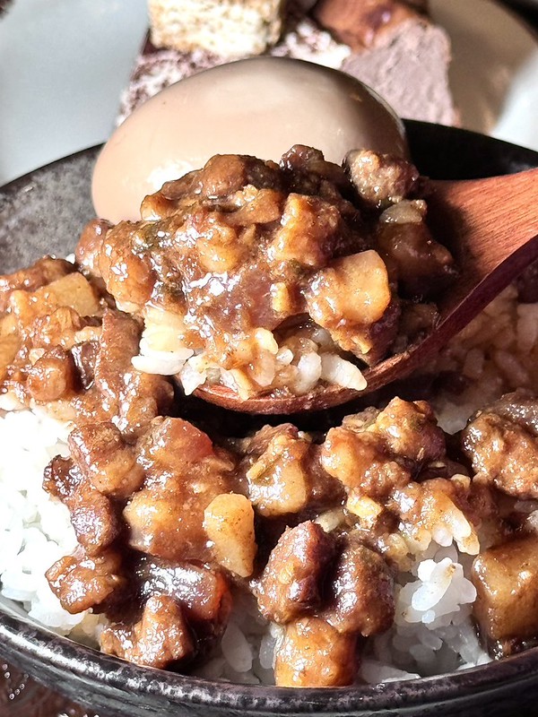 江子翠咖啡廳推薦!起飛降落cheesewithjam甜點配滷肉飯,巴斯克乳酪必吃。