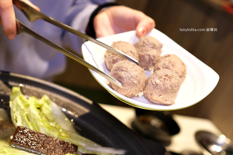 涮一口直接升天！這家溫體牛肉太扯，每一口都爆汁！