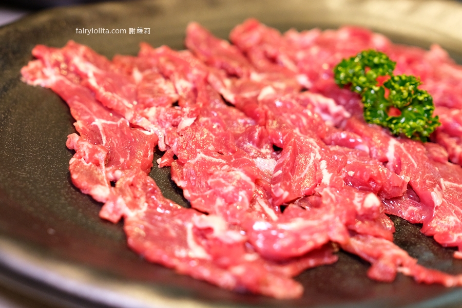 涮一口直接升天！這家溫體牛肉太扯，每一口都爆汁！