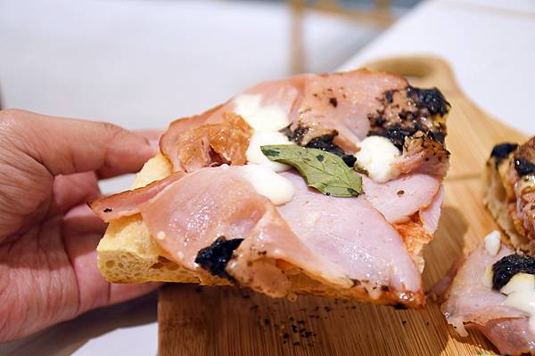 沒去過義大利羅馬？也要吃過羅馬披薩！高雄羅馬披薩至聖店Rom’antica Pizza用料實在～