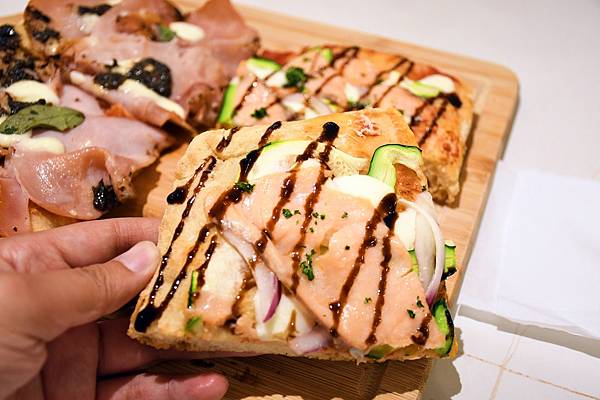 沒去過義大利羅馬？也要吃過羅馬披薩！高雄羅馬披薩至聖店Rom’antica Pizza用料實在～