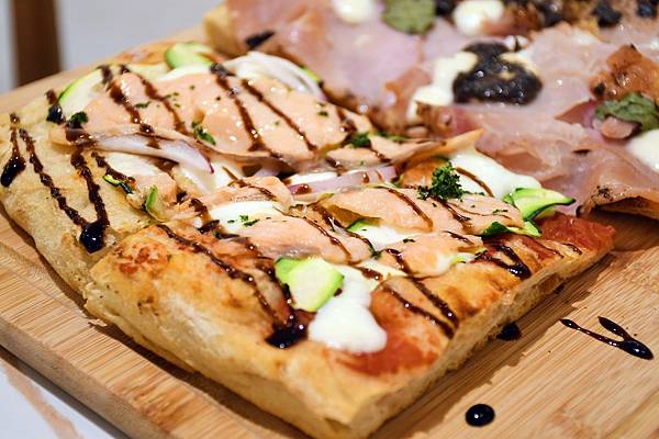 沒去過義大利羅馬？也要吃過羅馬披薩！高雄羅馬披薩至聖店Rom’antica Pizza用料實在～