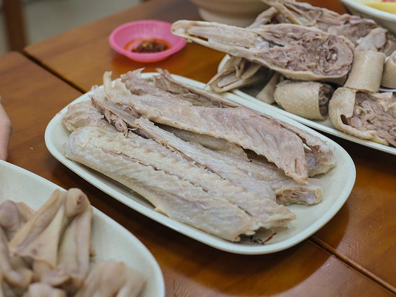 超夯鵝肉便當插旗頭份!鵝肉飯便當90元起,隱藏版涼拌鵝腸必點。