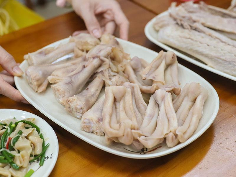 超夯鵝肉便當插旗頭份!鵝肉飯便當90元起,隱藏版涼拌鵝腸必點。