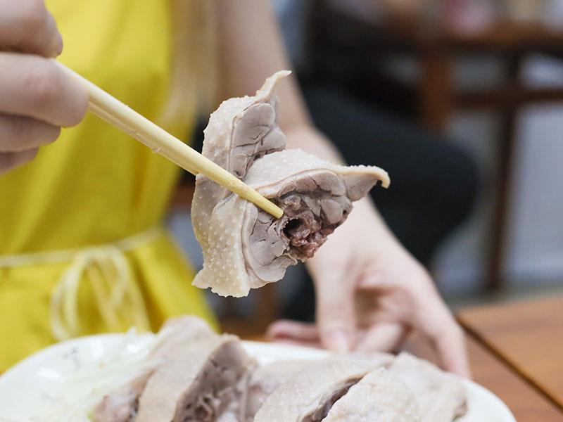 超夯鵝肉便當插旗頭份!鵝肉飯便當90元起,隱藏版涼拌鵝腸必點。