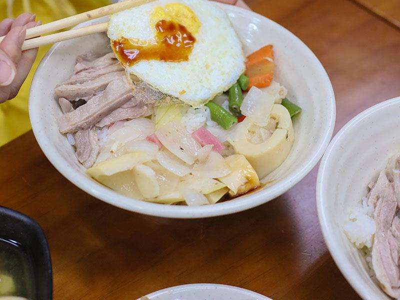 超夯鵝肉便當插旗頭份!鵝肉飯便當90元起,隱藏版涼拌鵝腸必點。