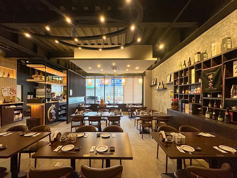 竹北日本料理！金賞壽司隘口店插旗竹北高鐵，豪華船型刺身推薦必吃。