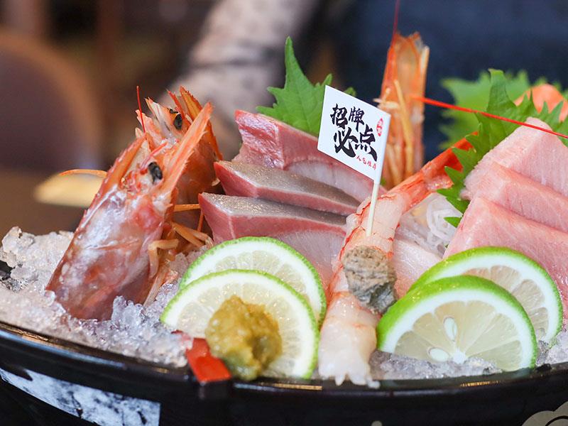 竹北日本料理！金賞壽司隘口店插旗竹北高鐵，豪華船型刺身推薦必吃。