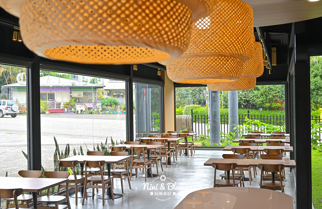 兩兄弟美式河粉，超狂牛肉湯頭濃郁到上癮！紅玉紅茶免費暢飲