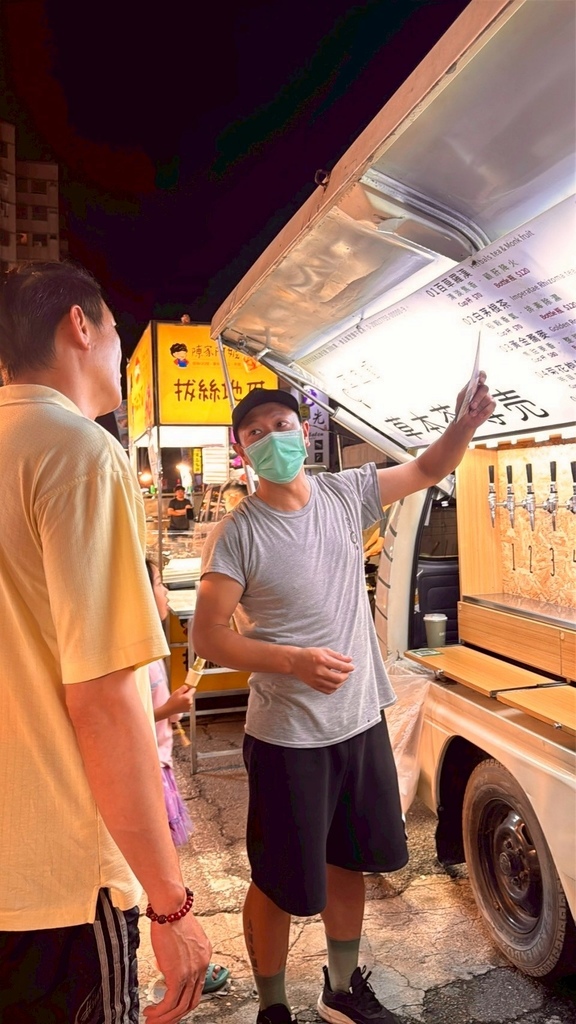 台南武聖夜市美食攻略│這9間絕對必吃│蔥油餅/滷味/拔絲地瓜