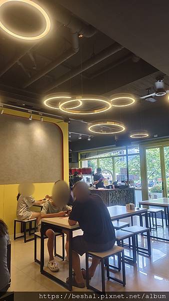 《林口早午餐推薦》在地友人激推《拿靠早午餐》：脆皮蛋餅、泡菜