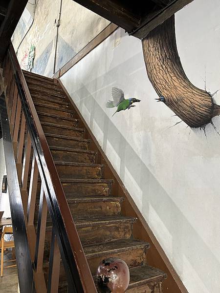 台南中西區咖啡秘境!老宅改造B.B.CAFE小黑熊咖啡,獨特藝廊結合早午餐。