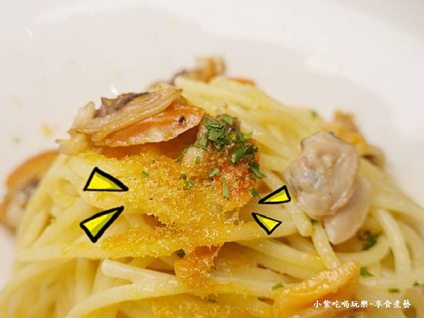 綜合貝類與烏魚子直麵-艷陽下義大利小餐館 (3).jpg