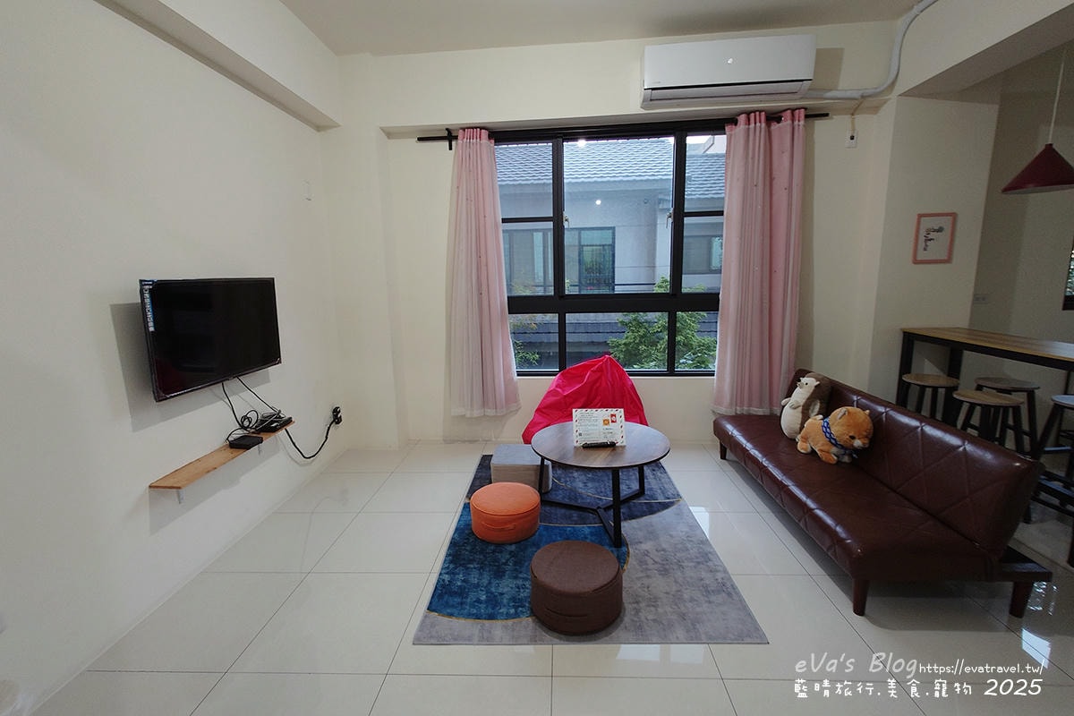 梨幸日和 高雄岡山民宿推薦|近捷運、火車站,舒適家庭房型空間寬敞