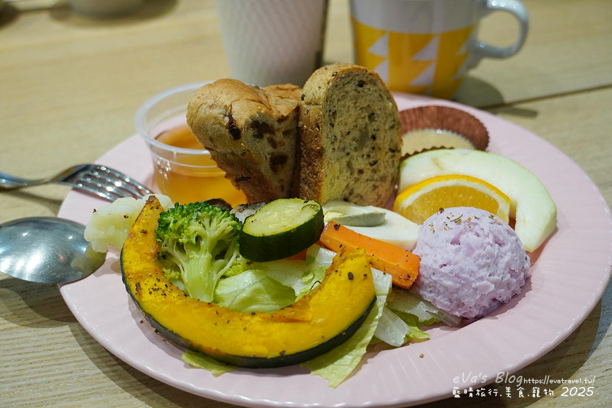 梨幸日和 高雄岡山民宿推薦|近捷運、火車站,舒適家庭房型空間寬敞