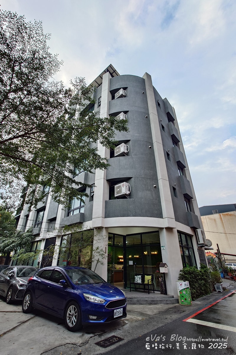 梨幸日和 高雄岡山民宿推薦|近捷運、火車站,舒適家庭房型空間寬敞