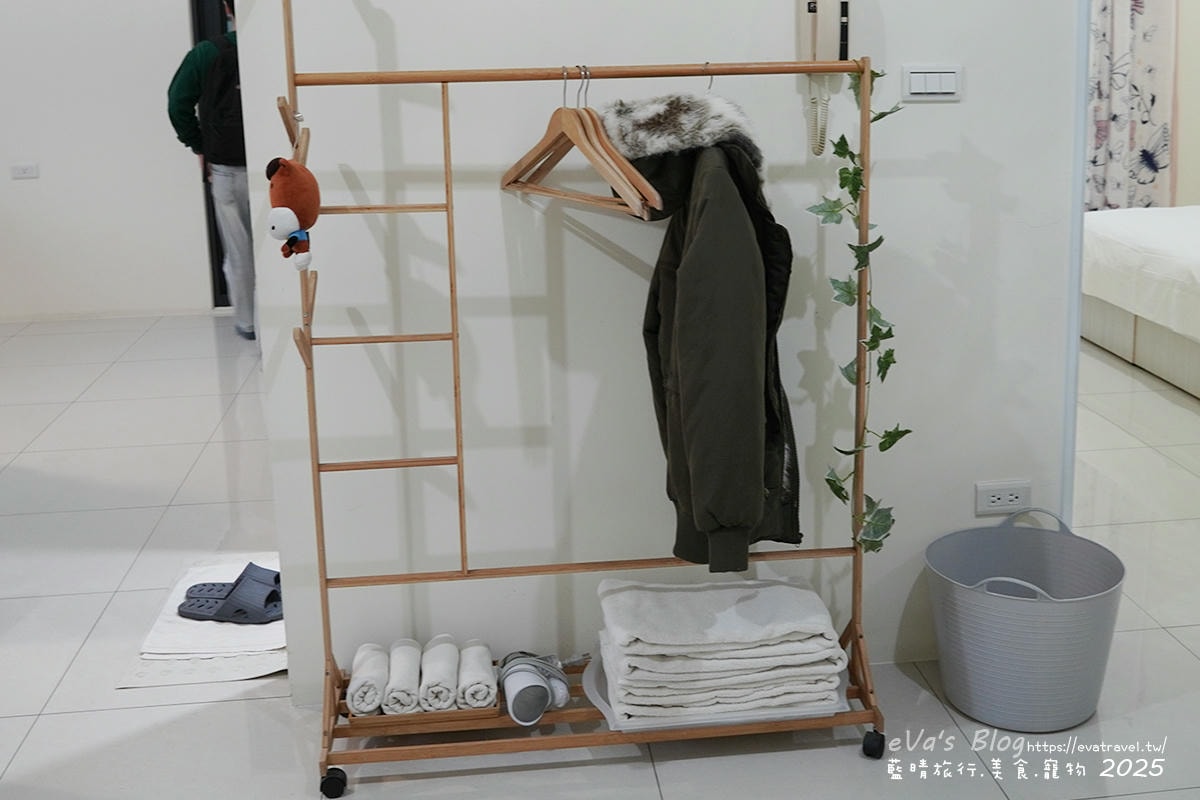 梨幸日和 高雄岡山民宿推薦|近捷運、火車站,舒適家庭房型空間寬敞