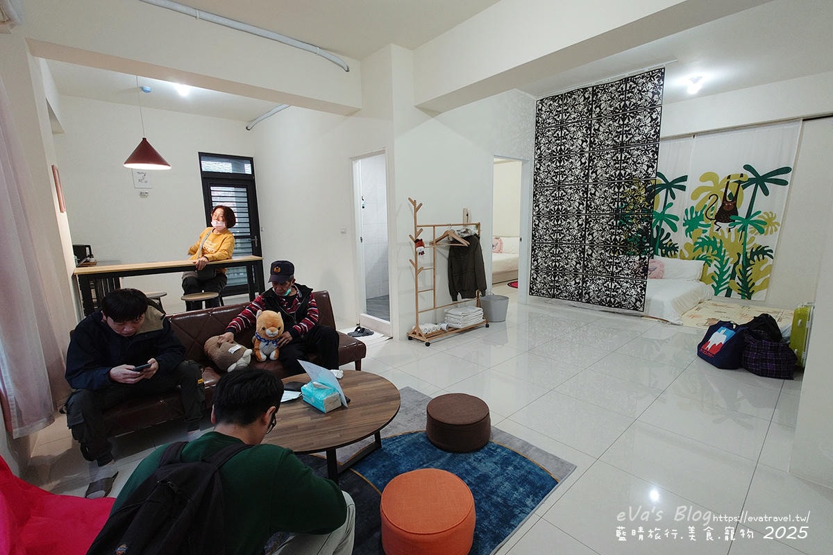 梨幸日和 高雄岡山民宿推薦|近捷運、火車站,舒適家庭房型空間寬敞