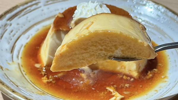 豬排很厚、米飯好吃到升天，香濃滑蛋救全場，主菜竟不是最強選手