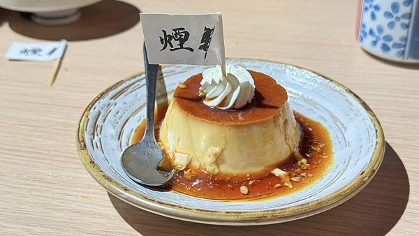 豬排很厚、米飯好吃到升天，香濃滑蛋救全場，主菜竟不是最強選手