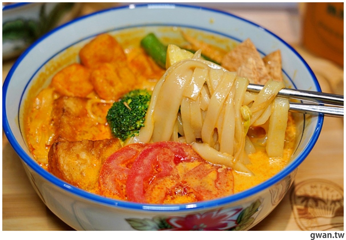 熱浪島新品牌蔬食個人餐，素食也能享受南洋異國風，近北屯Costo！