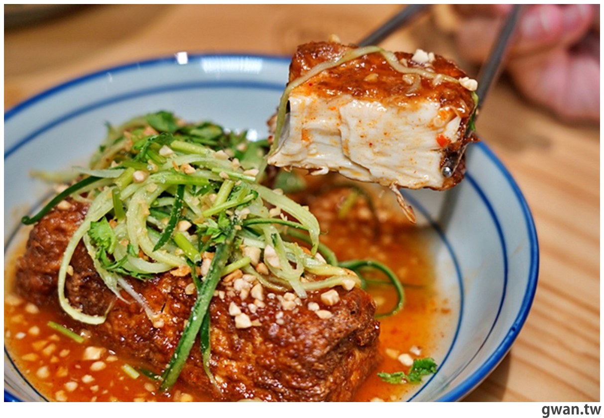 熱浪島新品牌蔬食個人餐，素食也能享受南洋異國風，近北屯Costo！