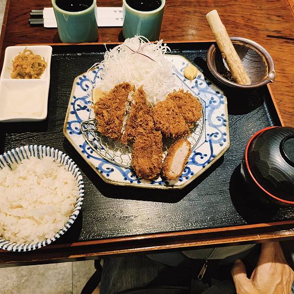 桃園銀座杏子日式豬排統領店~