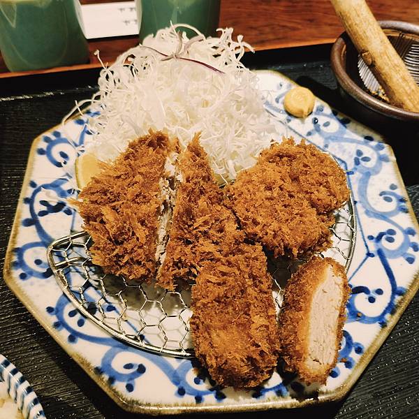 桃園銀座杏子日式豬排統領店~