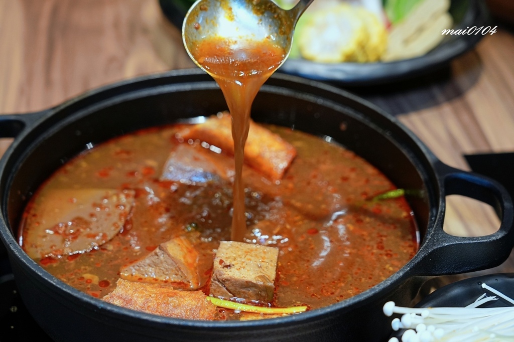 中壢新開幕!營業至凌晨二點的十二段鍋物堂,個人鍋最低398元