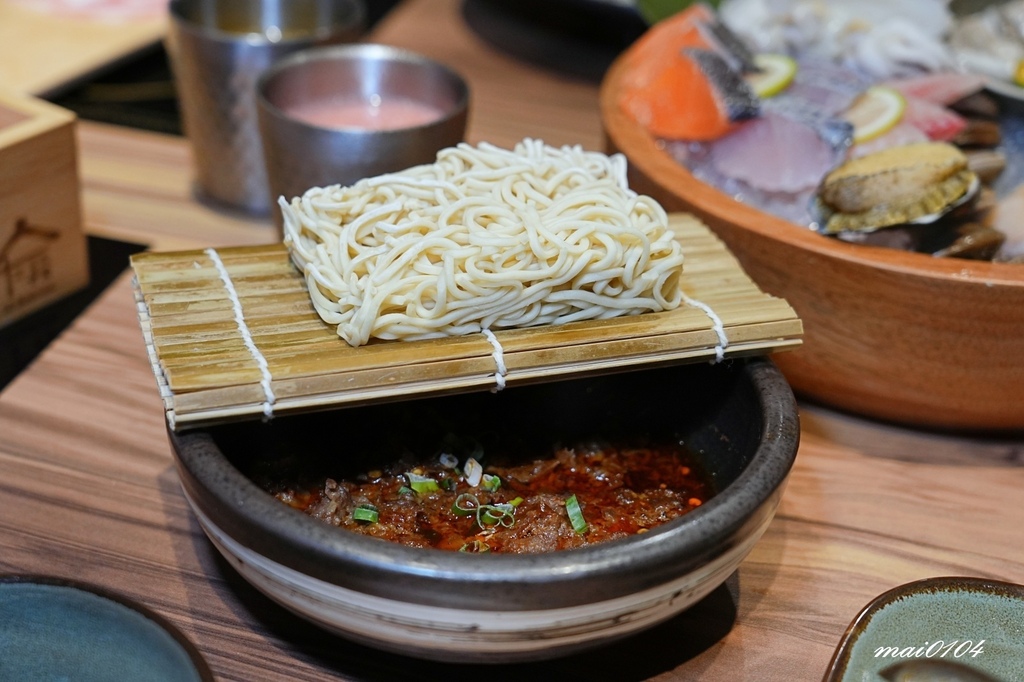 中壢新開幕!營業至凌晨二點的十二段鍋物堂,個人鍋最低398元