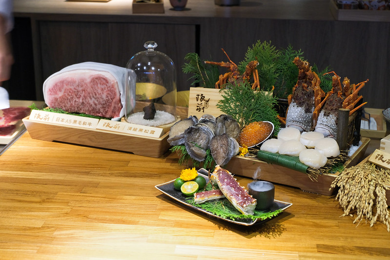 新北板橋新開幕｜阪前鐵板燒，和牛套餐一次吃到A5和牛/龍蝦二吃/南非活鮑魚/北海道干貝！（近捷運新埔站）