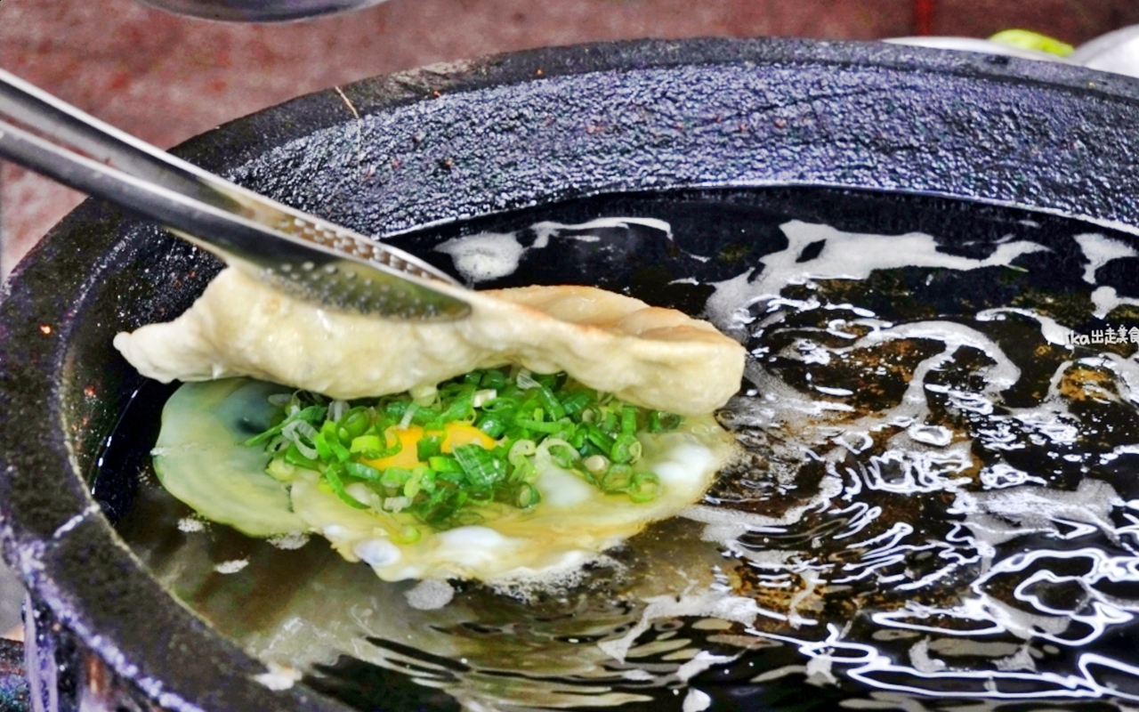 宜蘭三星胖媽炸蛋蔥油餅！超脆皮似餅乾，蔥多雙蛋無敵～