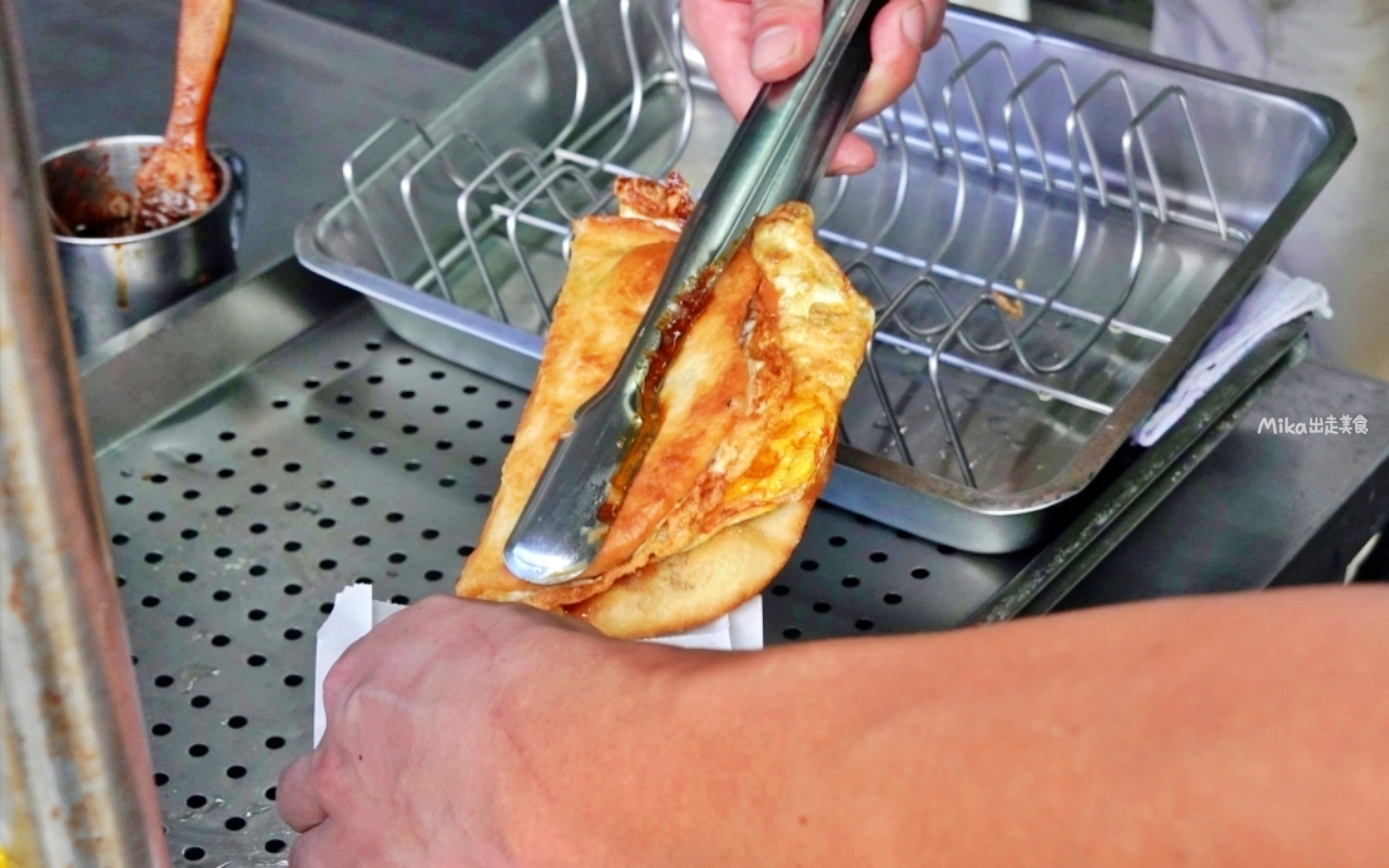 宜蘭三星胖媽炸蛋蔥油餅！超脆皮似餅乾，蔥多雙蛋無敵～