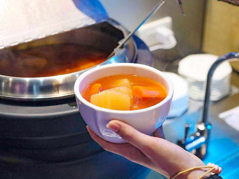 新竹必吃牛排！史堤克牛排新竹店巨無霸牛排、自助吧吃到飽高CP值首選。