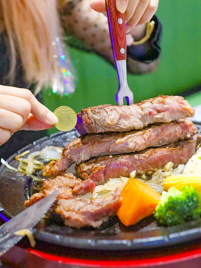 新竹必吃牛排！史堤克牛排新竹店巨無霸牛排、自助吧吃到飽高CP值首選。