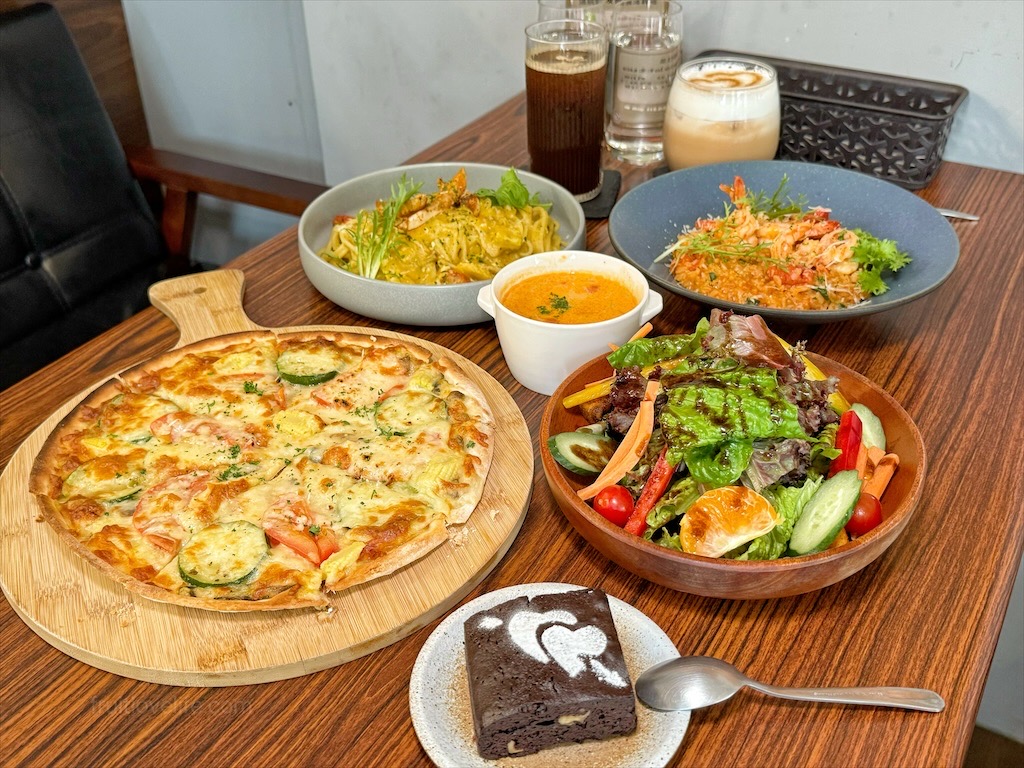 Vesuvio 維蘇威咖啡⟩南投埔里寵物友善義式料理咖啡廳，結合各種不同的香料，創造出美味的義大利麵、燉飯、披薩 @果果愛Fruitlove