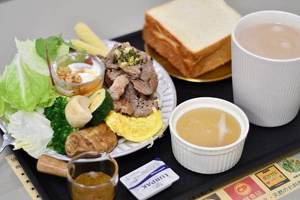 台南市東區的隱藏早午餐，老闆覺得你很餓！禾食堂早午餐讓你從早飽到晚 ！